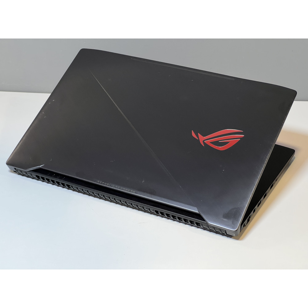 БВ ноутбук Asus ROG Strix GL703VD 17.3" FHD 120GHz / i7-7700HQ / 16GB / 256Gb SSD + 1Tb HDD / NVIDIA GeForce GTX 1050 (4 Gb)