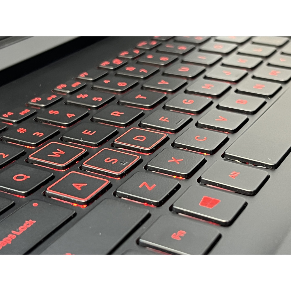 БВ ноутбук Dell Inspiron 7567 15.6" FHD / i5-7300HQ / 16GB  / 256Gb SSD / NVIDIA GeForce GTX 1050Ti (4 Gb)