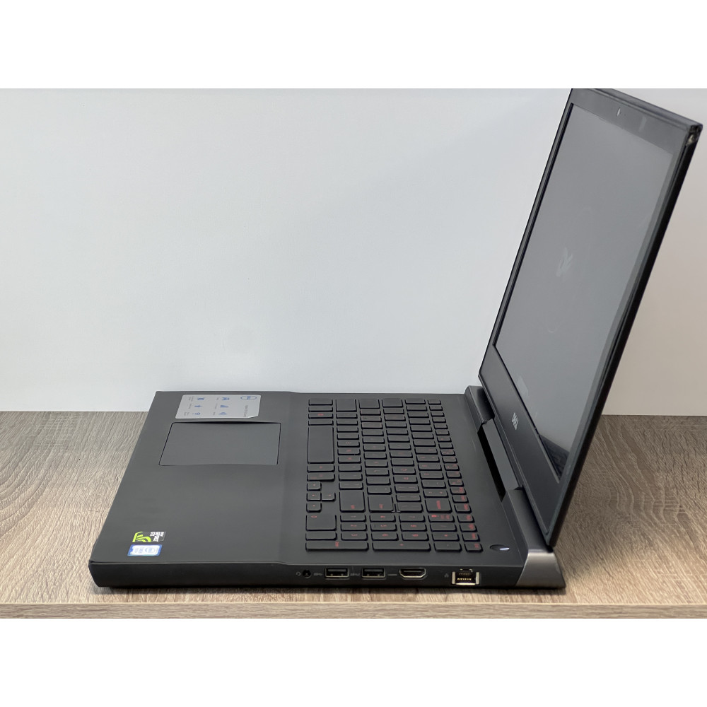 БВ ноутбук Dell Inspiron 7567 15.6" FHD / i5-7300HQ / 16GB  / 256Gb SSD / NVIDIA GeForce GTX 1050Ti (4 Gb)