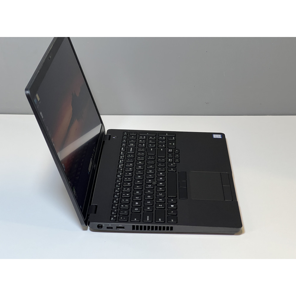 БВ ноутбук Dell Latitude 5500 15.6" FHD/IPS / I5-8265U / 8Gb / 256Gb SSD / Intel UHD 620