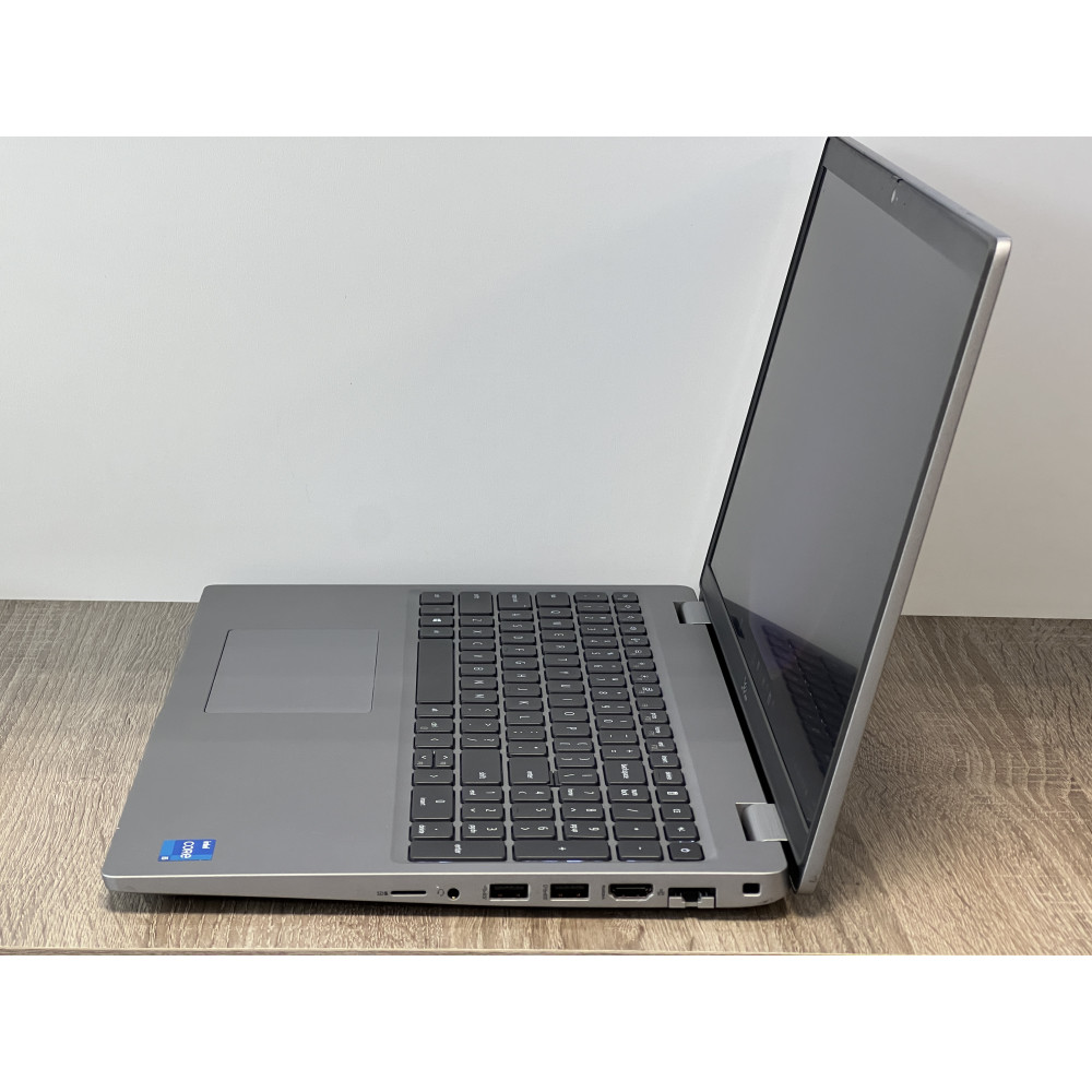 БВ ноутбук Dell Latitude 5520 15.6" / i5-1135G7 / 16Gb / 512Gb SSD / Intel Iris Xe 