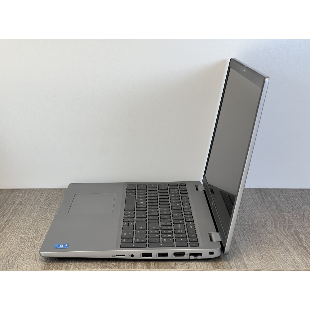 БВ ноутбук Dell Latitude 5520 15.6" FHD/IPS / i5-1135G7 / 16Gb / 256Gb SSD / Intel Iris Xe 
