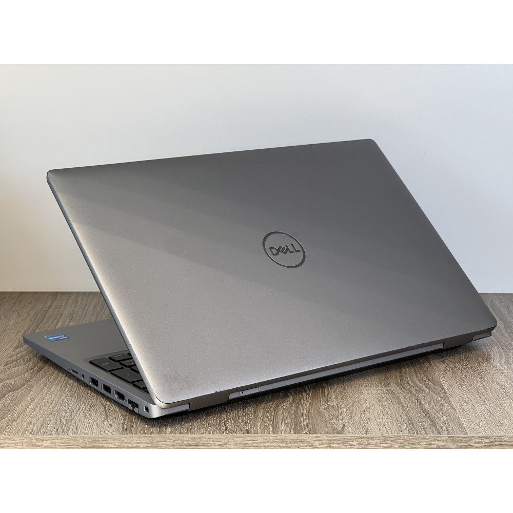 БВ ноутбук Dell Latitude 5520 15.6" FHD/IPS / i5-1135G7 / 16Gb / 256Gb SSD / Intel Iris Xe 