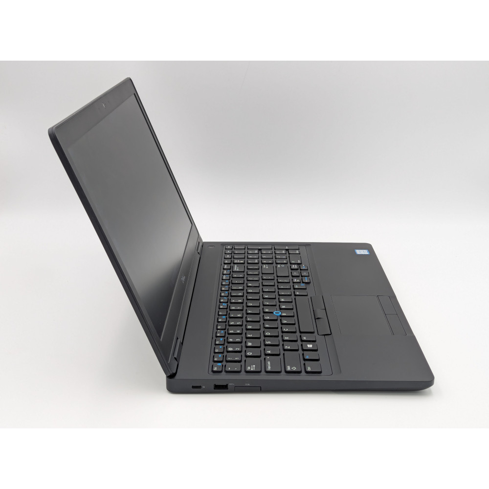 БВ ноутбук Dell Latitude 5590 15.6" FHD/IPS / i5-8250U / 8GB / 256GB SSD / Intel UHD Graphics 620