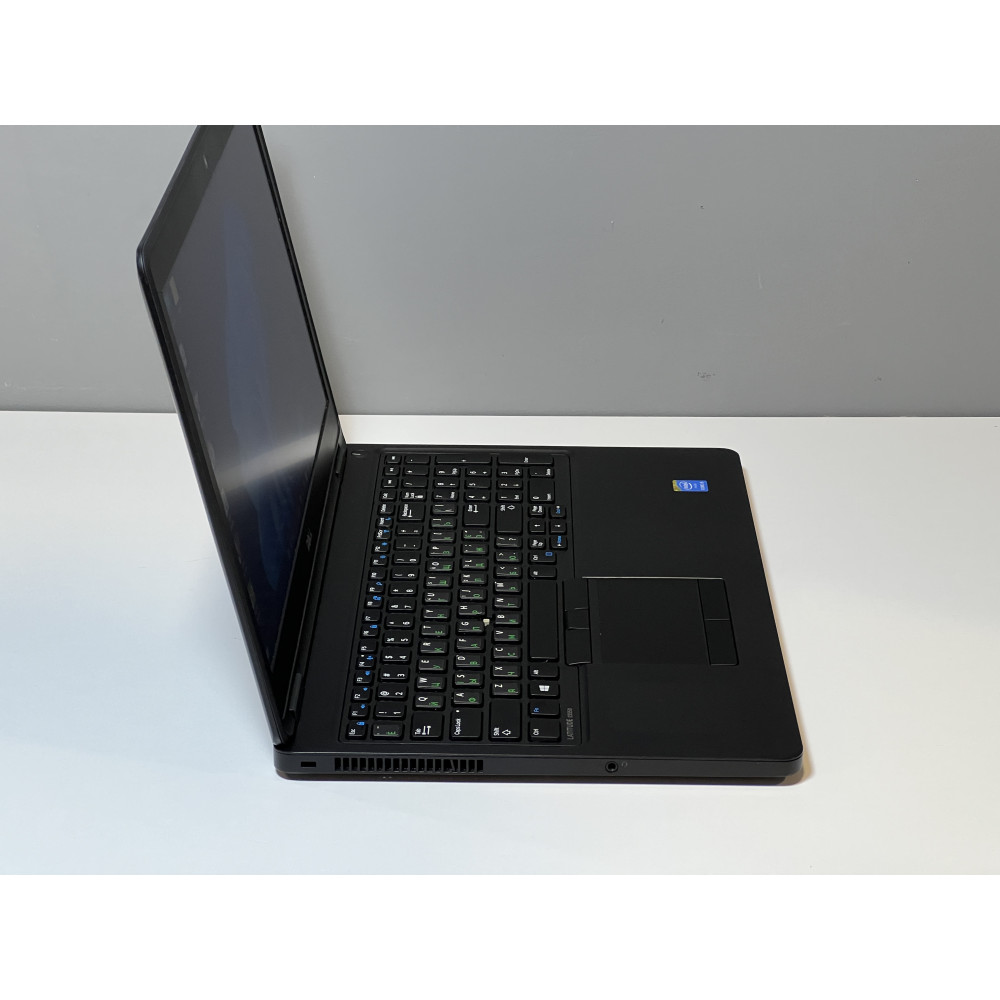 БВ ноутбук Dell Latitude E5550 15.6" Матовий / i5-5200U / 8GB / 180GB SSD / Intel HD Graphics 5500