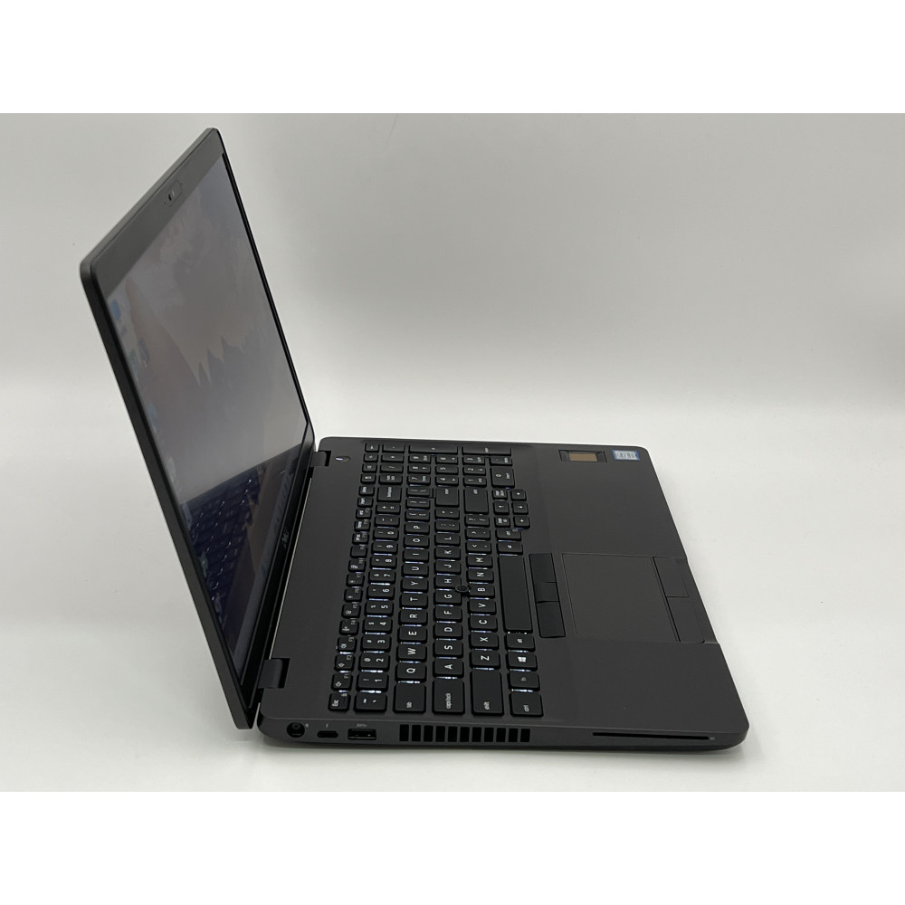 БВ ноутбук Dell Precision 3541 15.6" FHD/IPS / i7-9750H (6x12) / 16 Gb / 256 Gb SSD /  NVIDIA Quadro P620 (4 Gb)