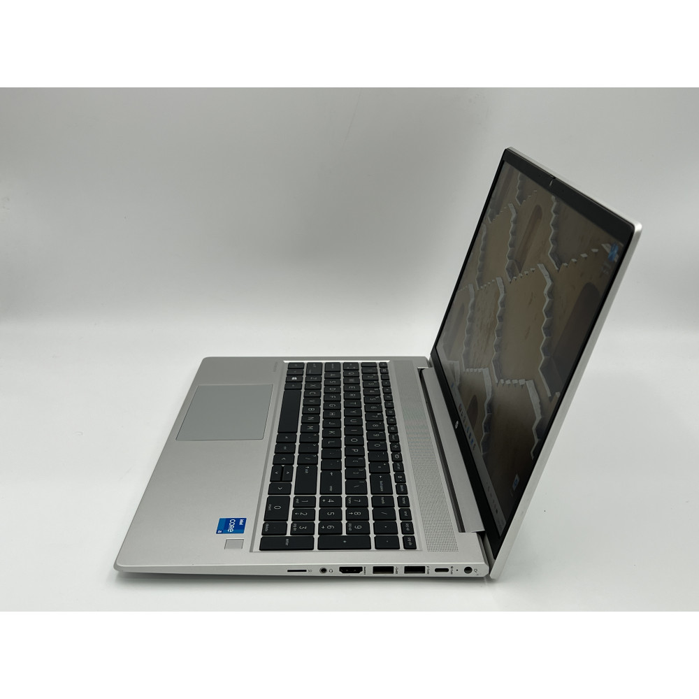 БВ ноутбук HP ProBook 450 G8 15.6` FHD/IPS / i5-1135G7 / 16 Gb DDR4 / 256 Gb SSD / Intel Iris Xe Graphics 