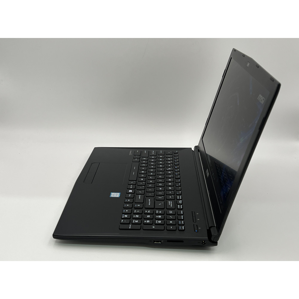 БВ ноутбук MSI GL62M 7RD 15.6" FHD/IPS / i5-7300HQ / 16 Gb / 256 Gb SSD / NVIDIA GeForce GTX1050 (4 Gb)